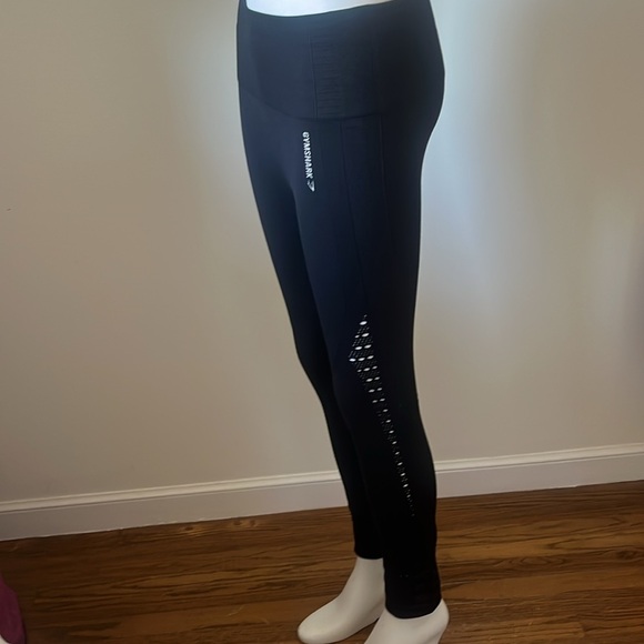 Gymshark Black Leggings - Picture 5 of 16